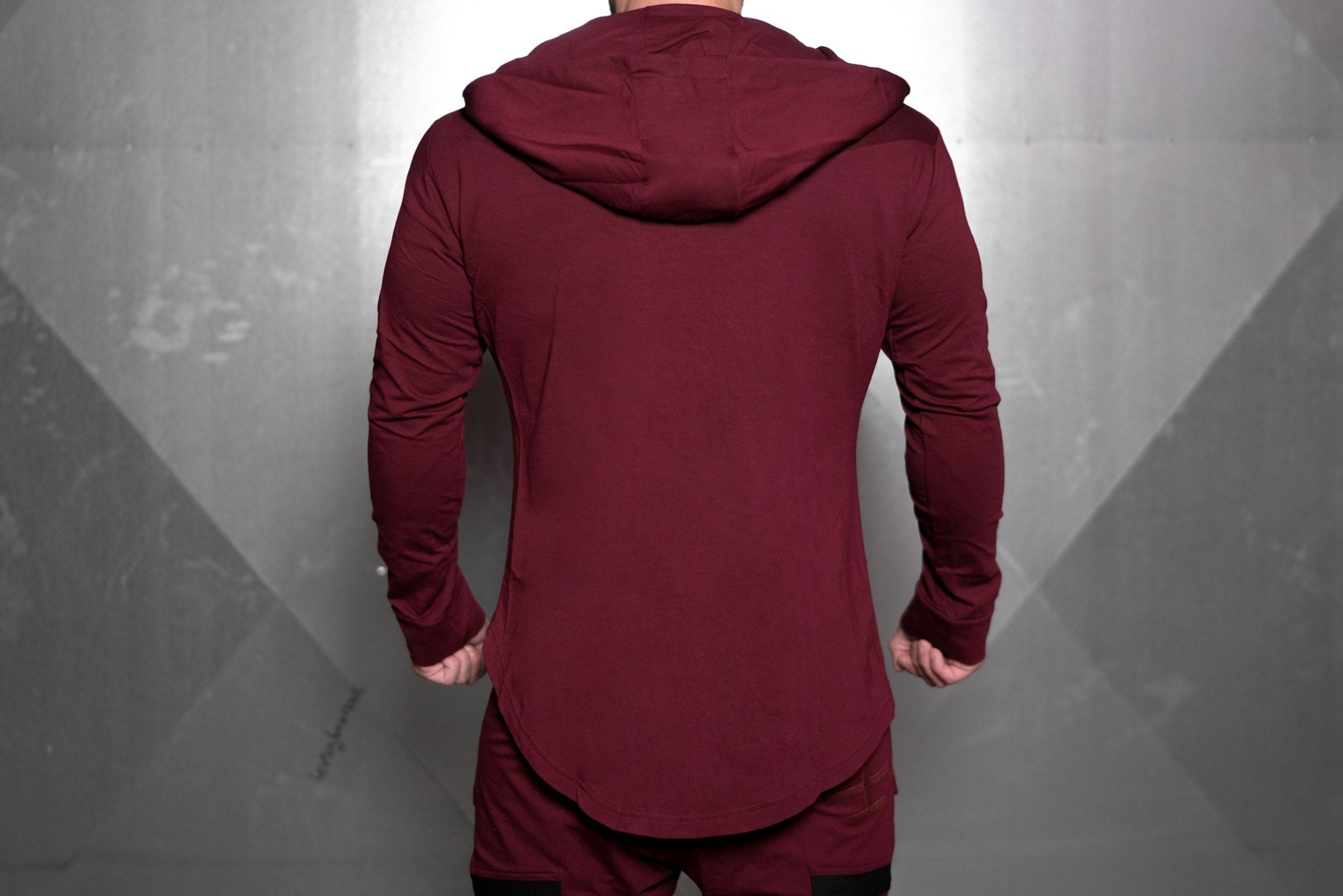4Invictus - Elementum Asymmetric Vest – Bordeaux Red - Rückseite