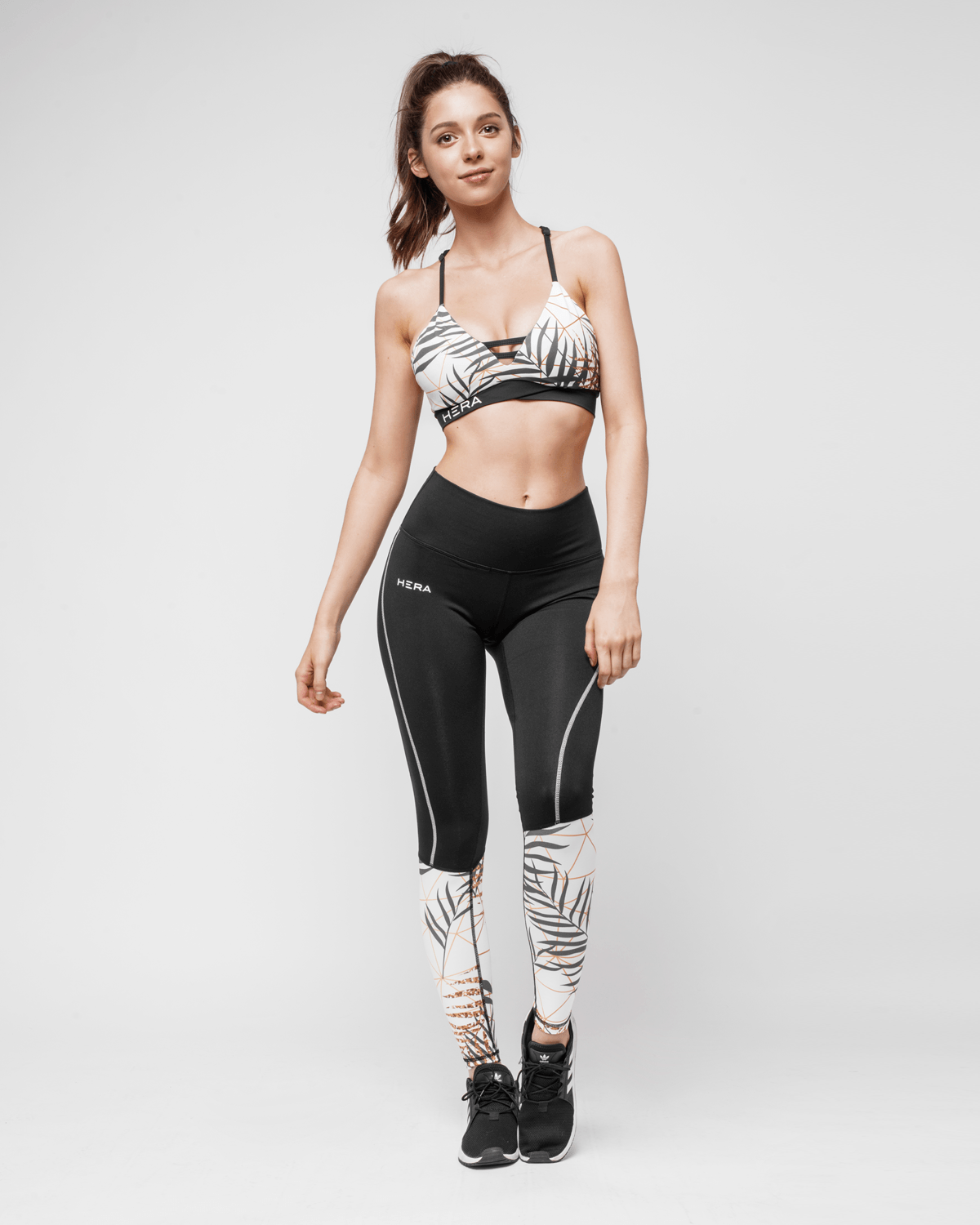 HERA x HERO - GiaMetta Feather Leggings - Vorderseite
