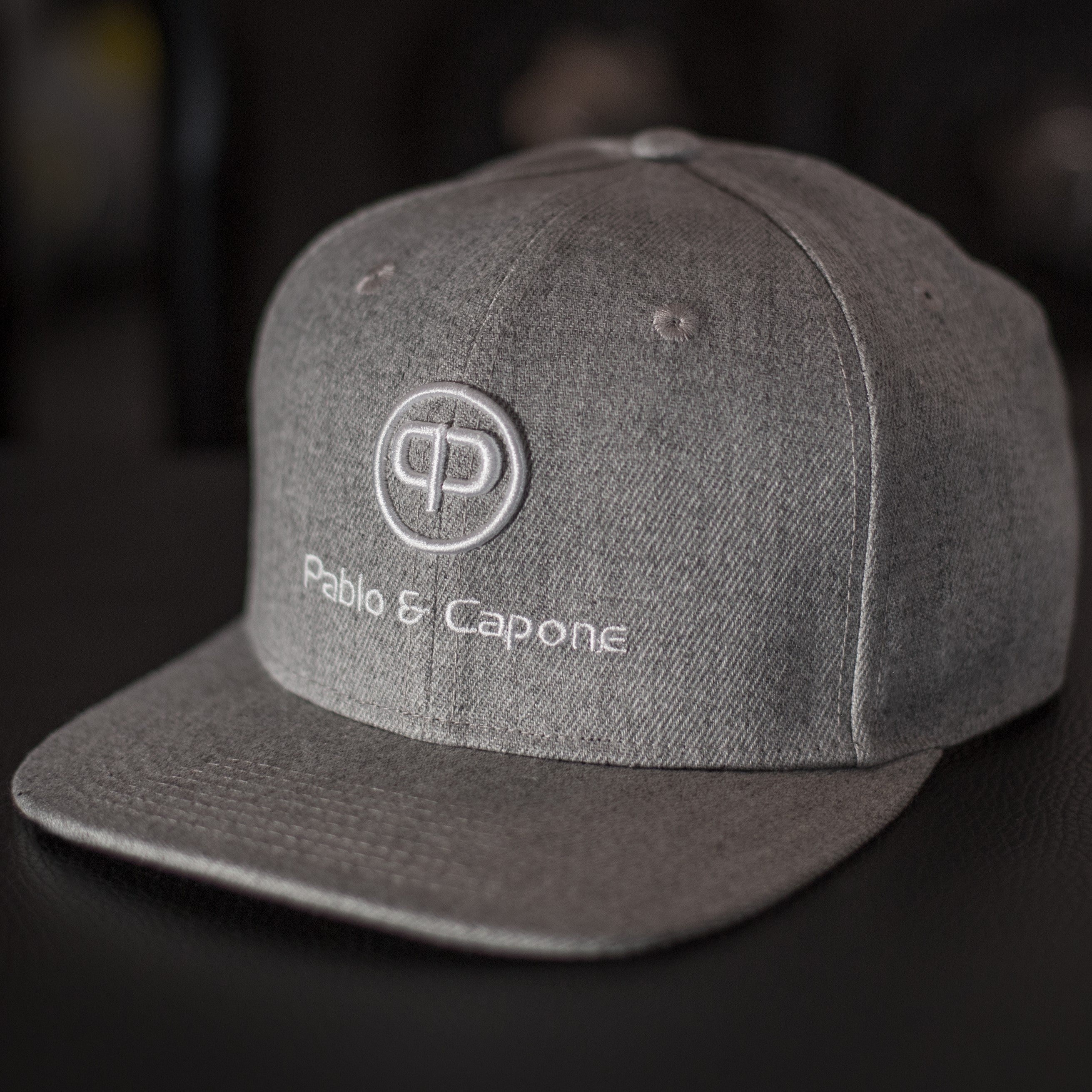 Pablo & Capone - Snapback Cap - Grey & White - Vorderseite
