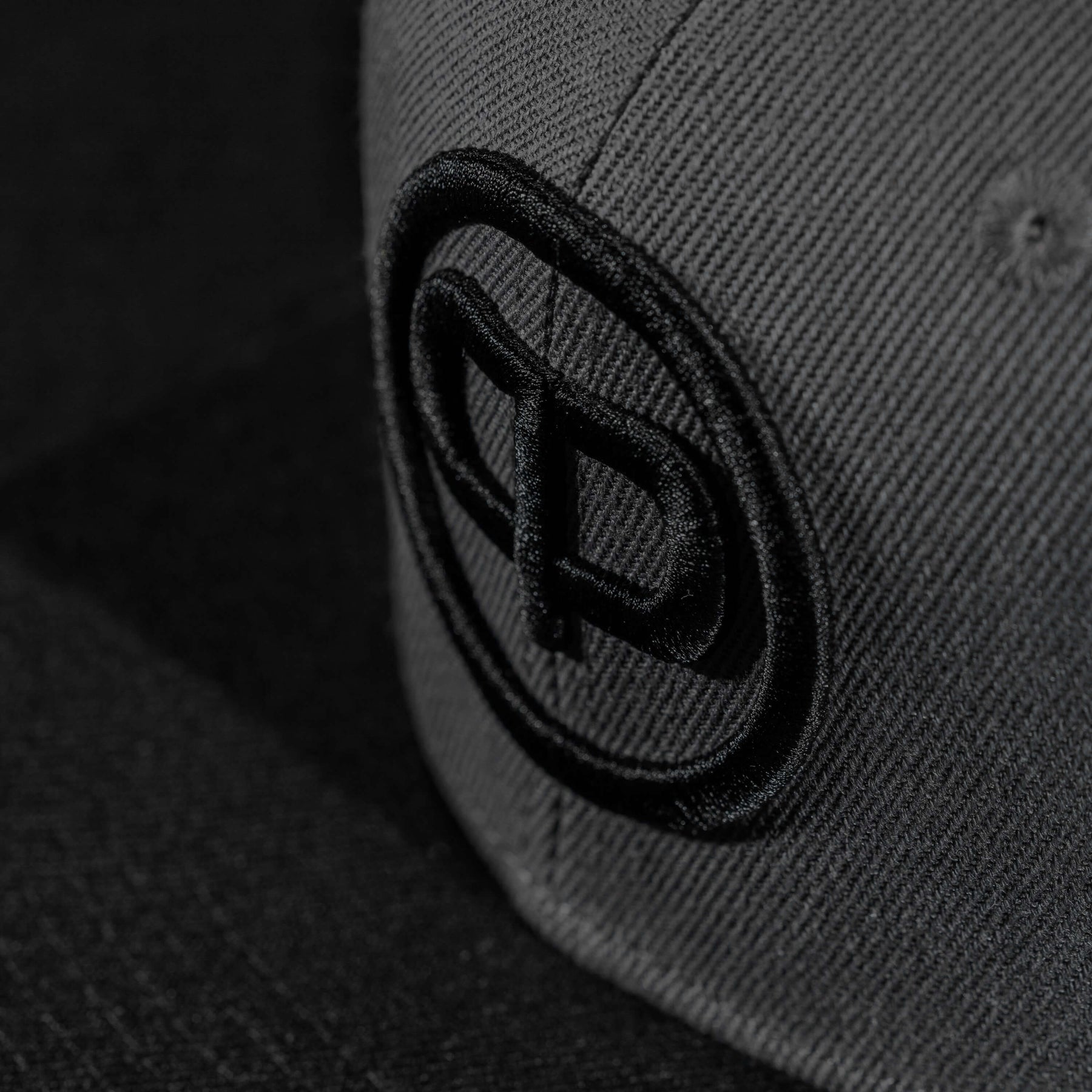 Pablo & Capone - Snapback Cap - Anthracite on Black