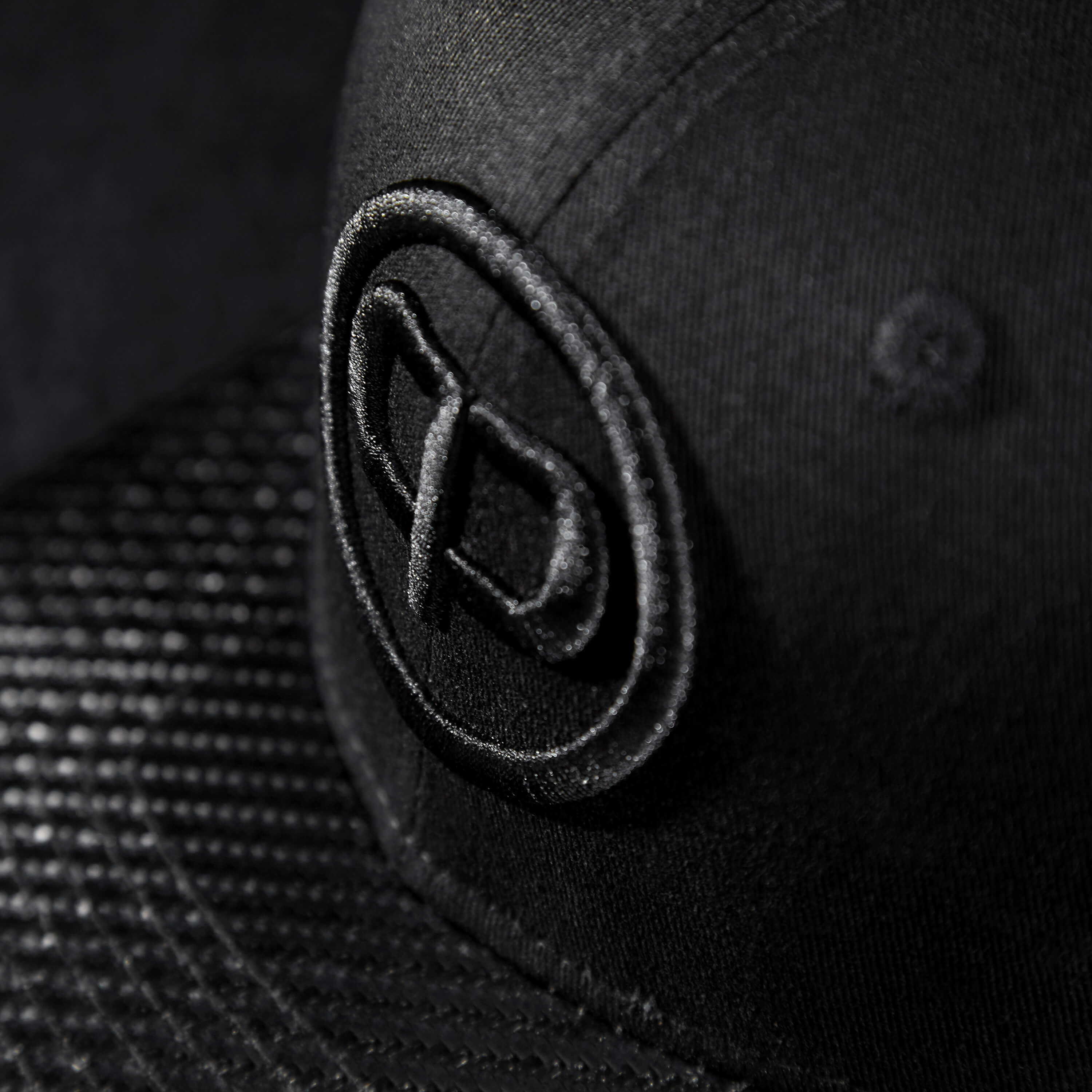 Pablo & Capone - Snapback Cap - Black & Black Carbon