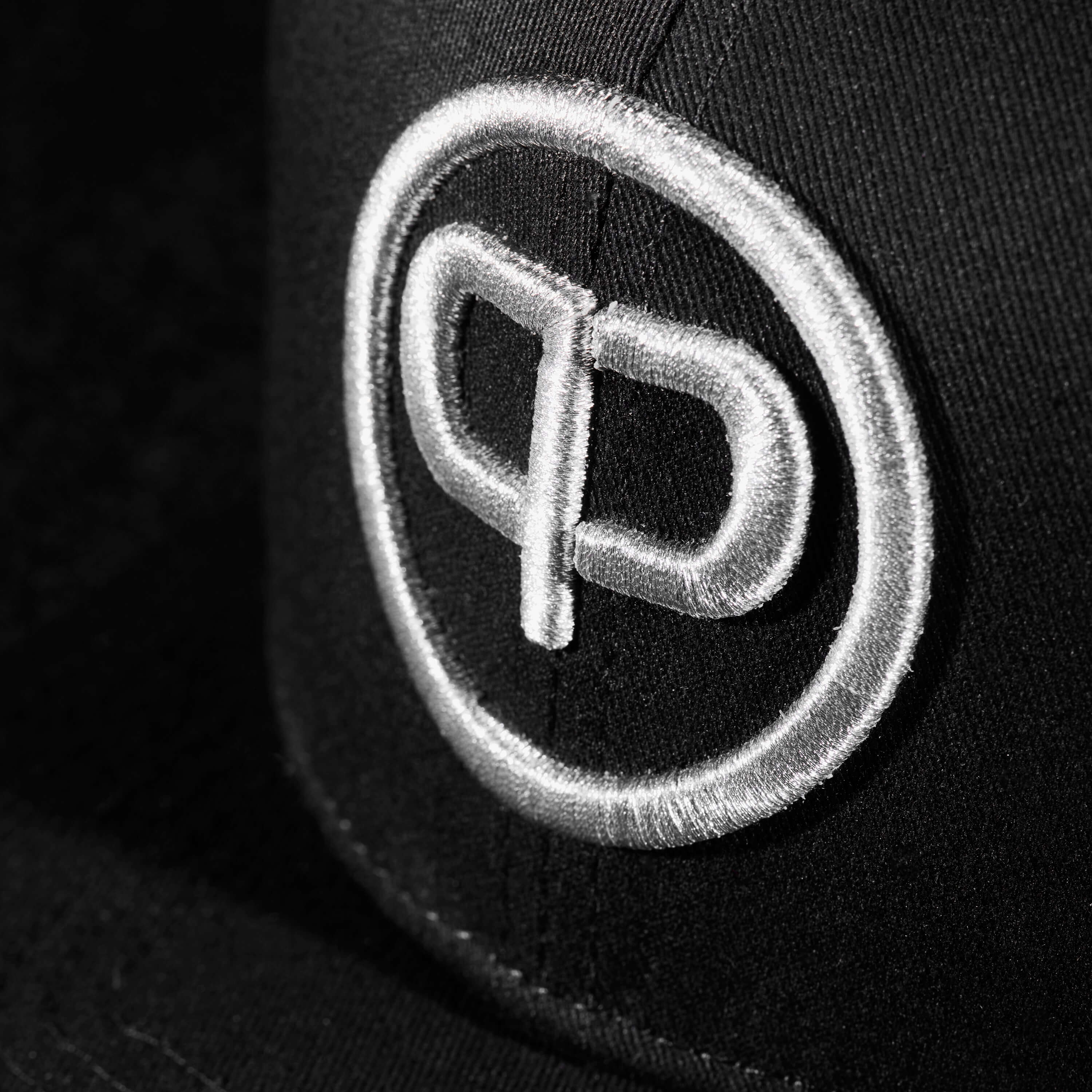 Pablo & Capone - Snapback Cap - Black & Silver