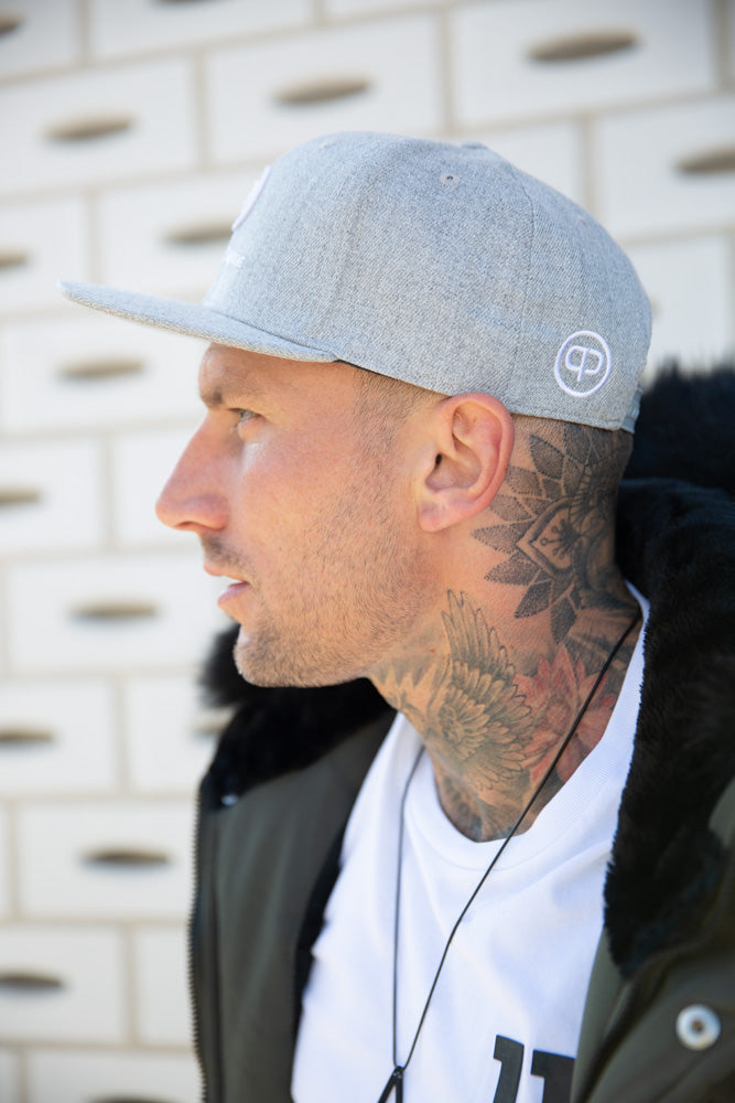 Pablo & Capone - Snapback Cap - Grey & White