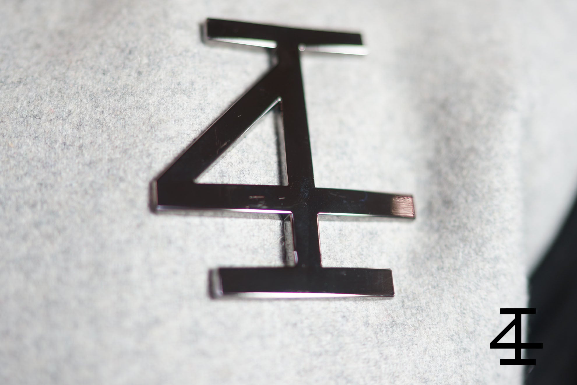 4Invictus - Gun Metal Varsity – Grey Melange - Detail