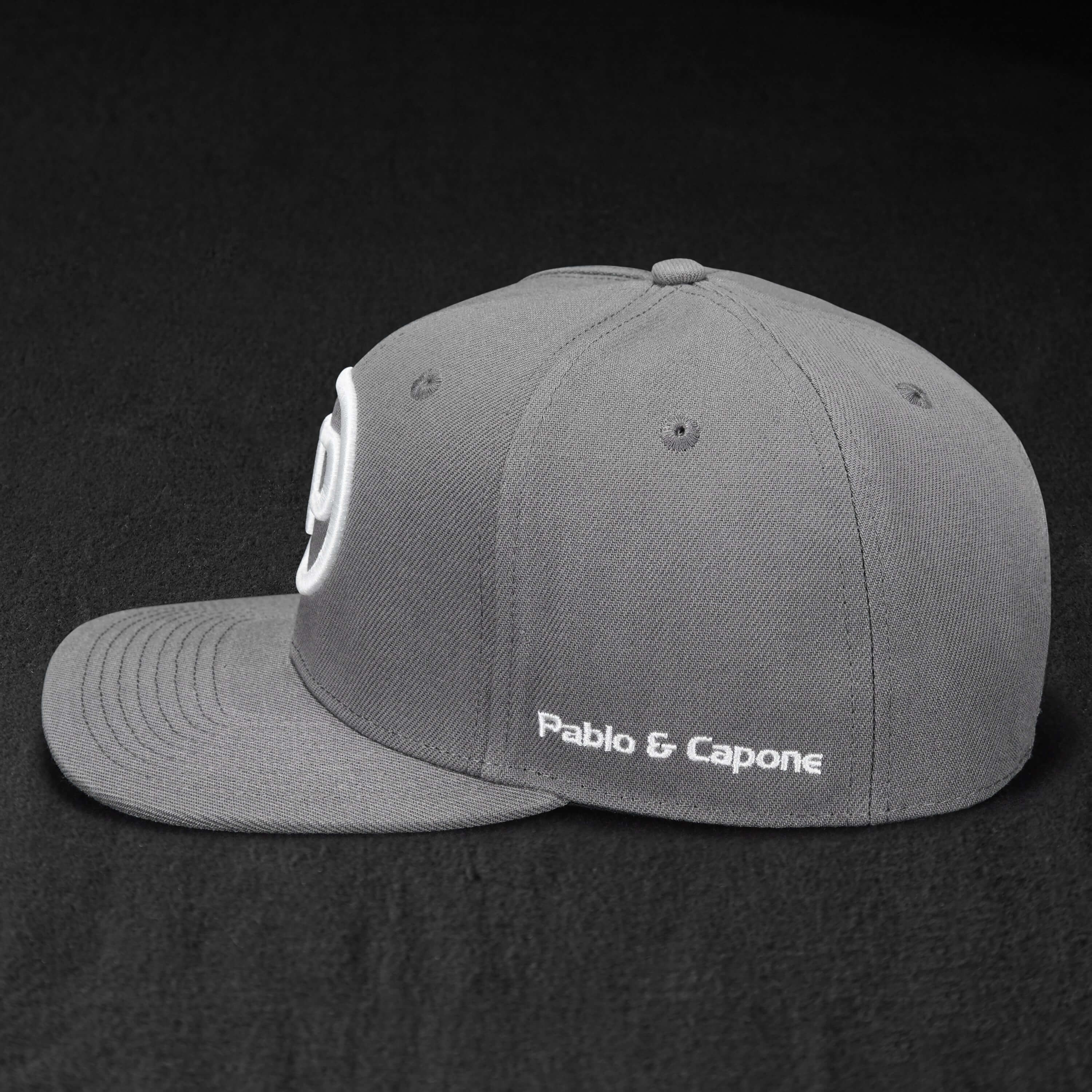 Dunkelgraue Snapback Cap
