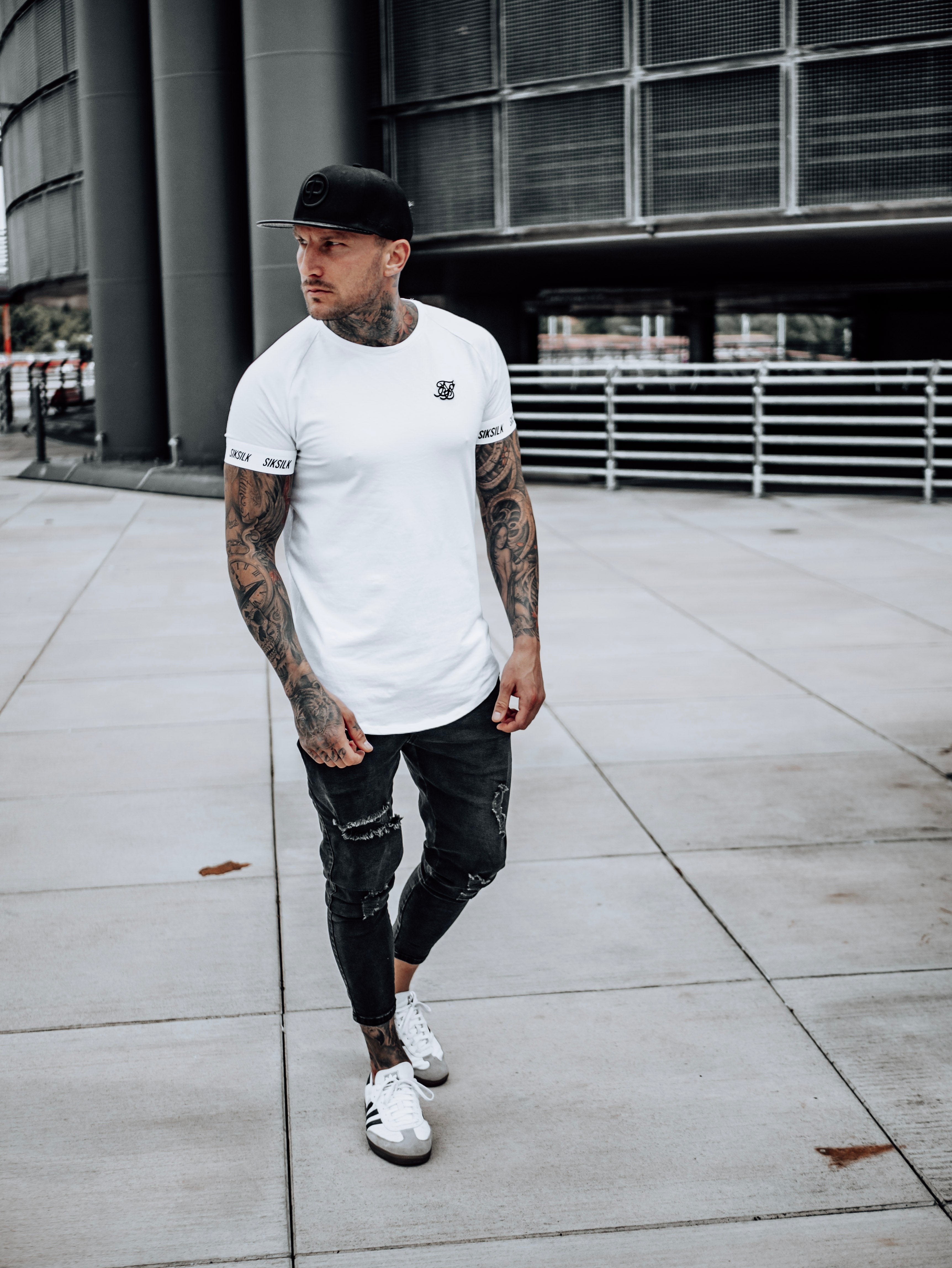 Schwarze Kappe mit 3D Stick