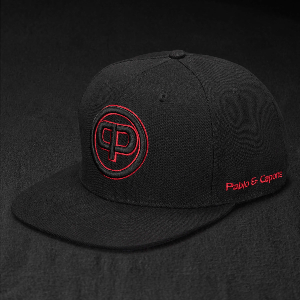 Snapback Cap - Schwarz mit Rot