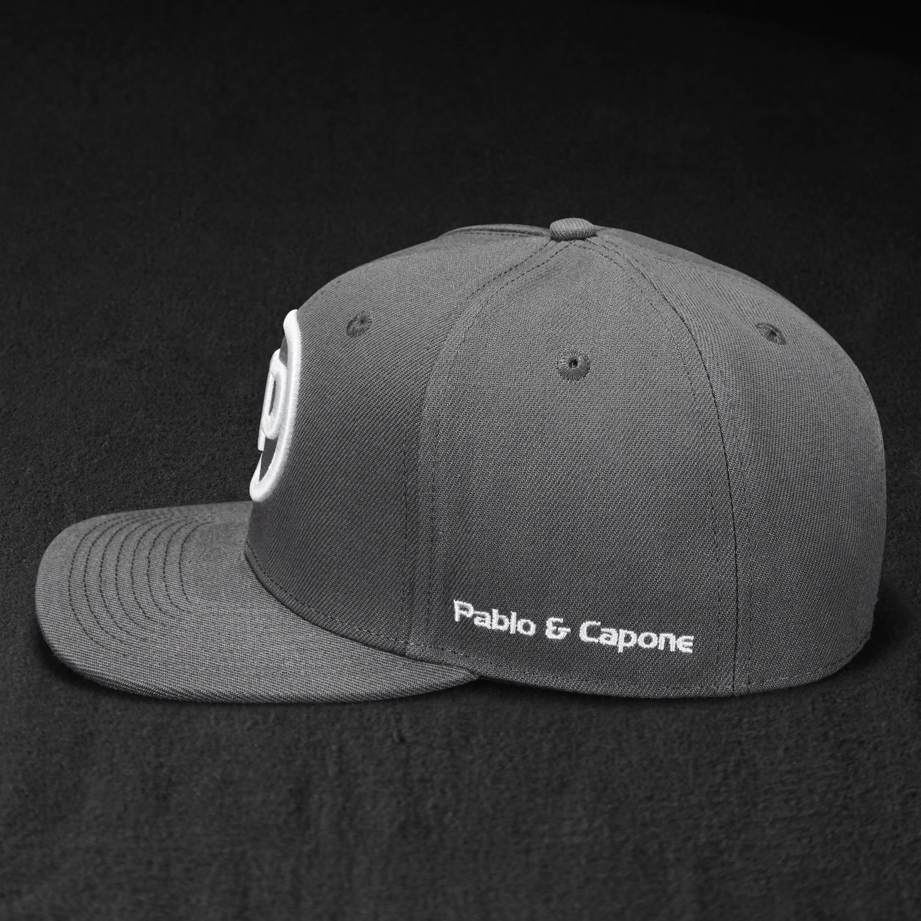 Snapback Cap - flacher Schirm dunkelgrau