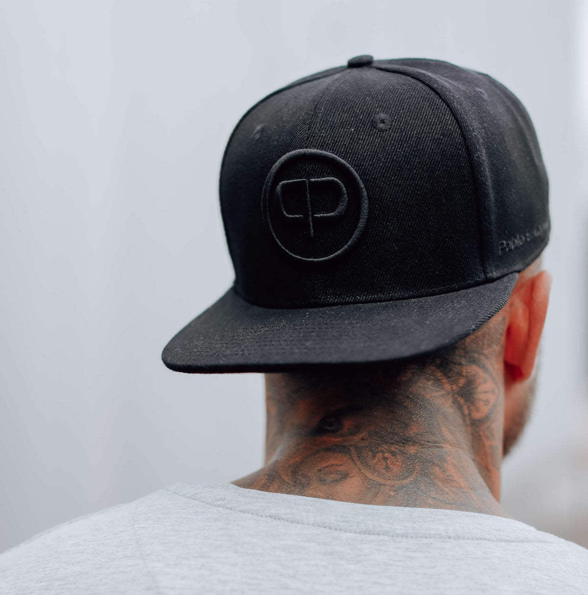 Snapback Cap - Black & Black