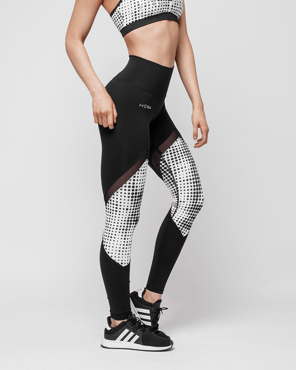 HERA x HERO - GiaMetta Dot Leggings - Seitlich