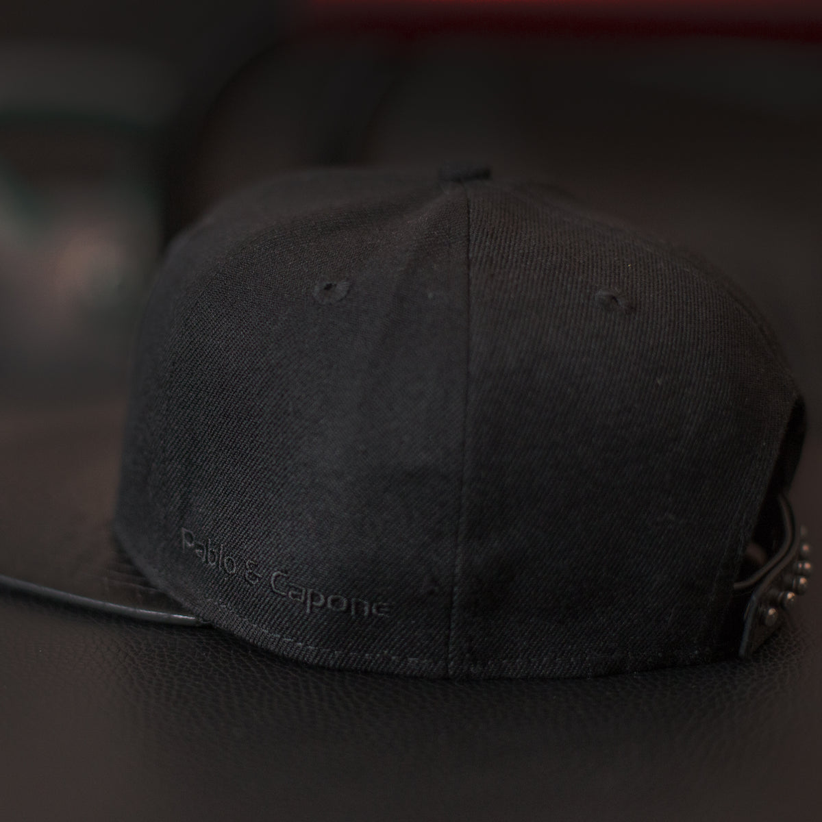 Pablo & Capone - Leathersnap Cap - Black & Black - Seitlich