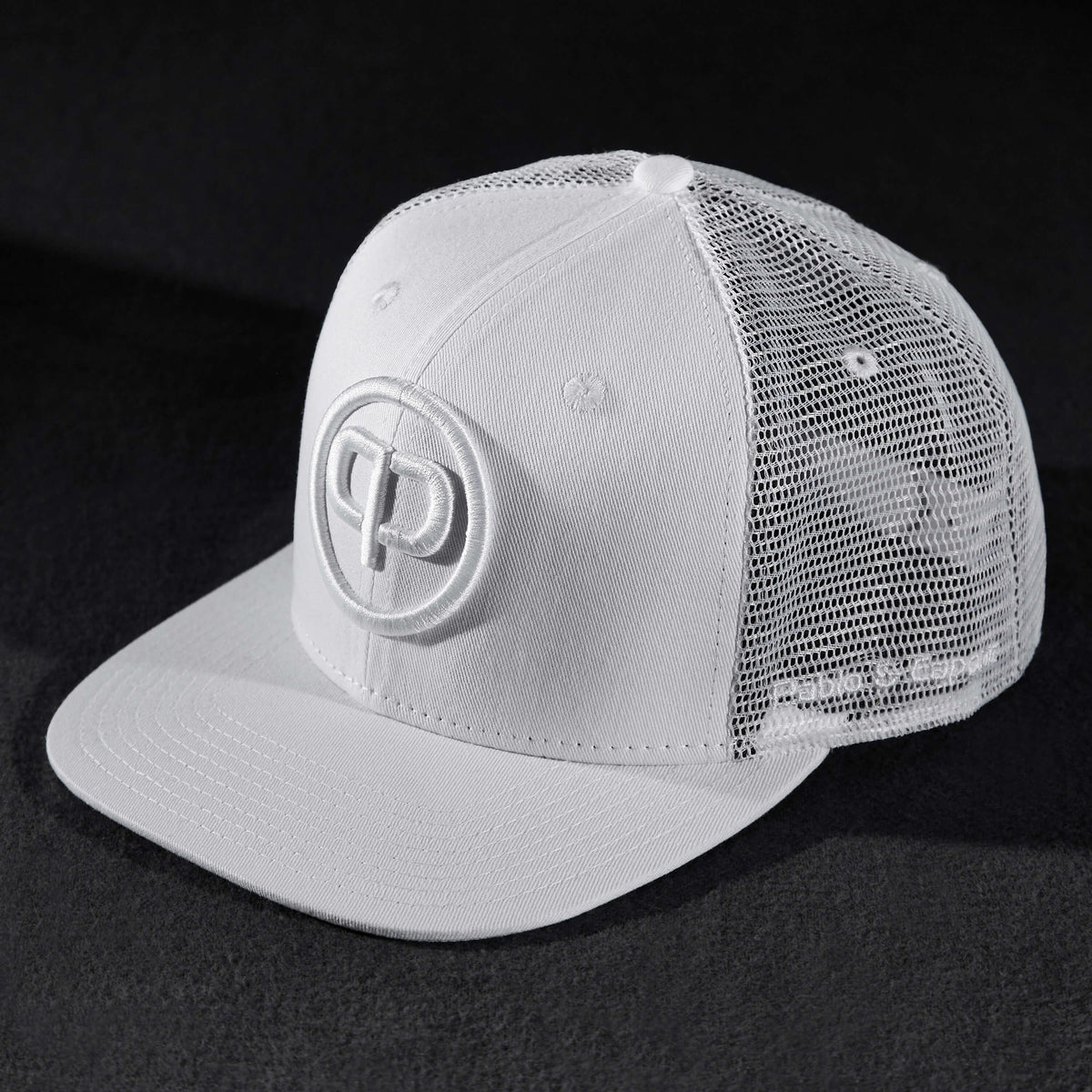 Pablo & Capone - Trucker Cap - White & White