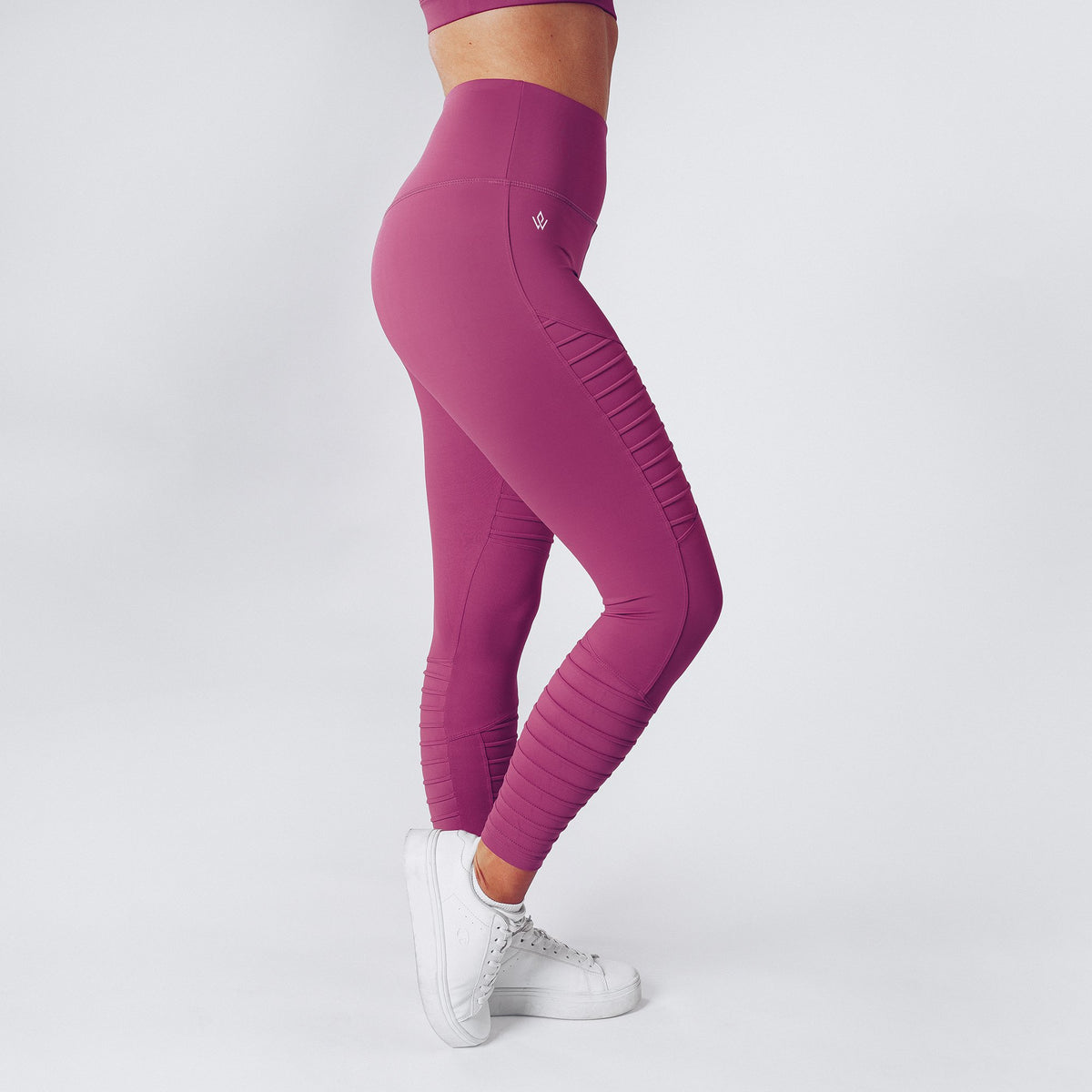 Workout Empire - Regalia Curve Leggings 2.0 - Seitlich Gesamt