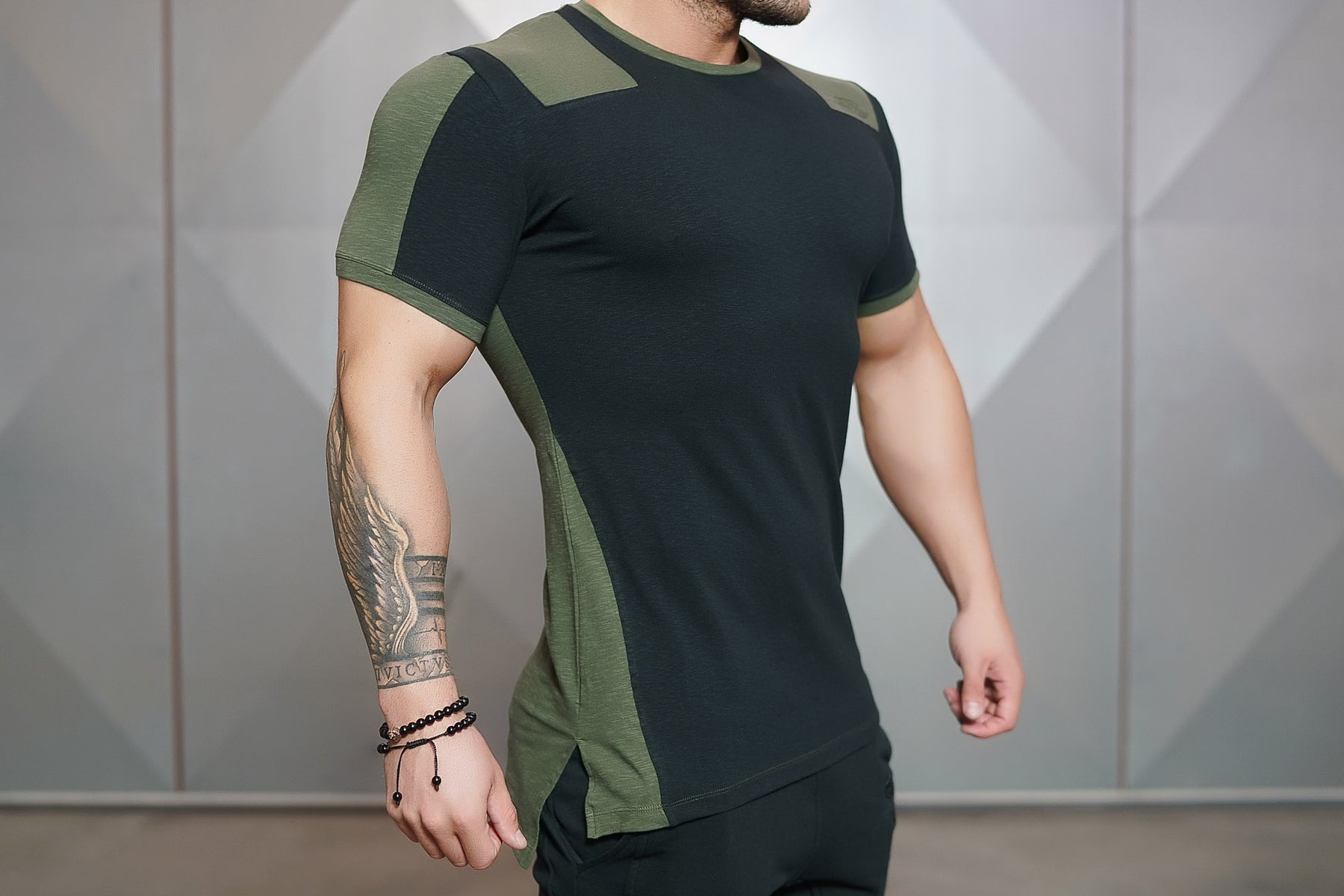 Body Engineers - SPIRE Lifestyle Shirt – Black - Seitlich